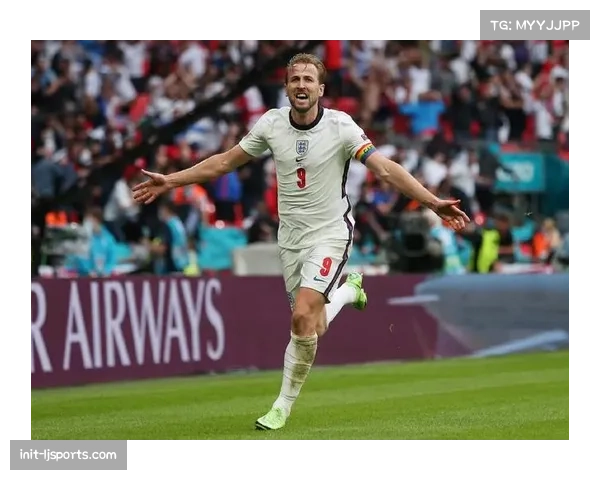 传奇射手凯恩入选英超名人堂，发表感言致敬恩师