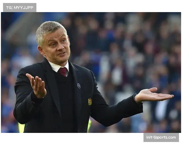 曼联19岁新星海文连续五场首发，获内维尔盛赞防守表现